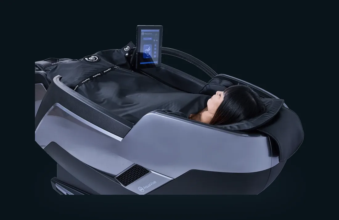 AquaLieve cryo and heat recovery chair